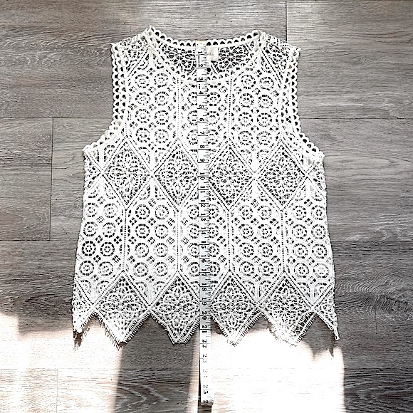 ANTHROPOLOGIE • DELETTA • White Embroidered Lace Cutout Tank Top • Size XS/S - Picture 12 of 15